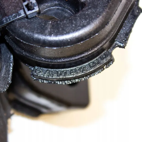 Mercedes-Benz Sprinter W907 W910 2022 Exhaust Mount image 4