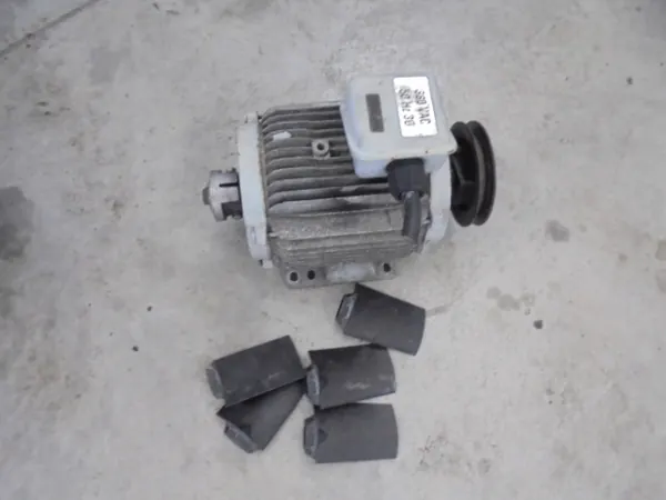 Moteur d'unité de réfrigération Thermo King MD-300 G196991WL image 3