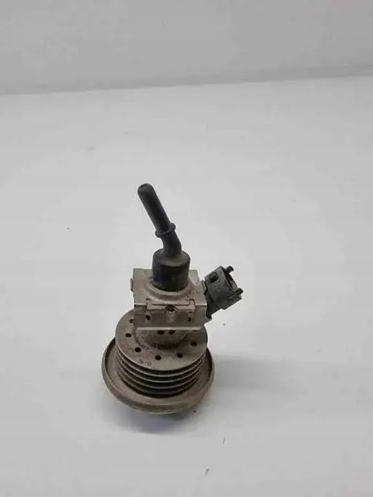 Inyector AdBlue Land Rover OEM FPLA189E3AB image 3