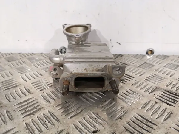 Refroidisseur EGR Subaru OEM FBZ2517 - État utilisé image 3