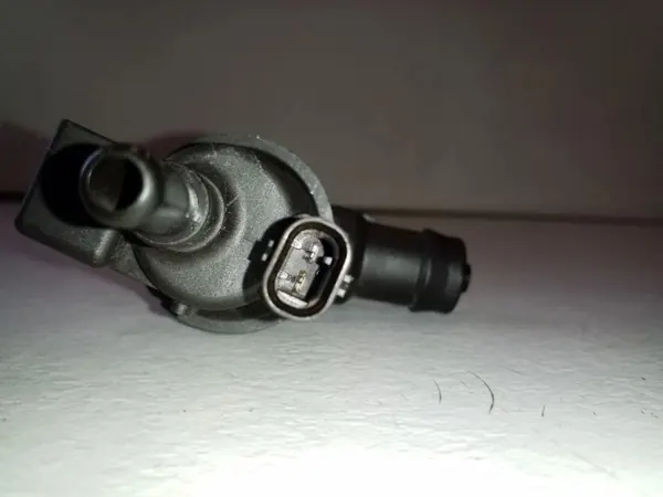 Válvula de vacío OEM 7643106 para BMW 2.0L 2020 image 5