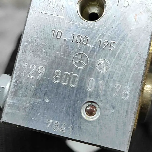 Bloco de Válvulas Hidráulico Mercedes-Benz SL (R129) A1298000178 image 7