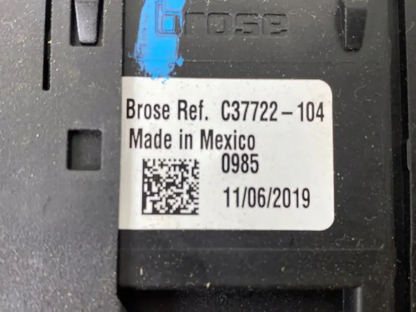Moteur de vitre avant Jeep Compass OEM C61743100 image 3