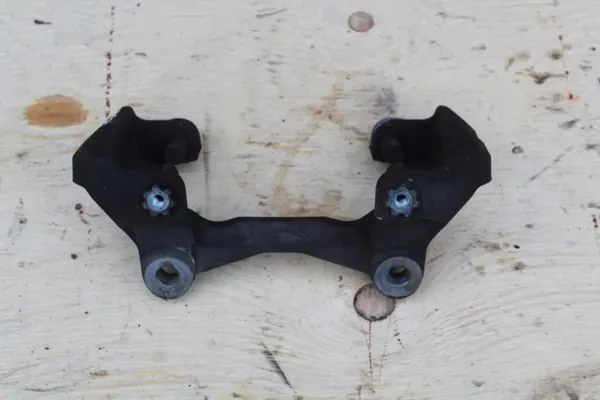 Support étrier frein avant droit Audi A6 C7 image 2