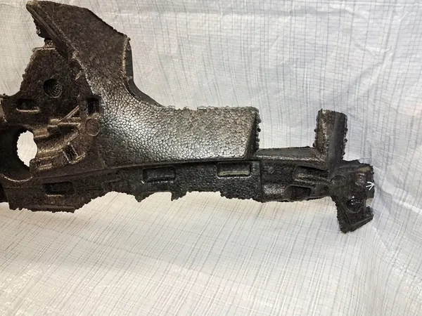 Mercedes C W205 AMG Etupuskuri Iskunvaimennin A2068858902 image 7