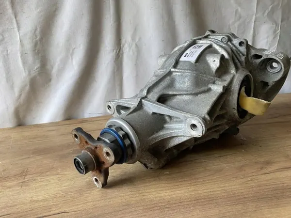 BMW Hinterachsdifferential OEM 8647923 - Gebraucht image 4