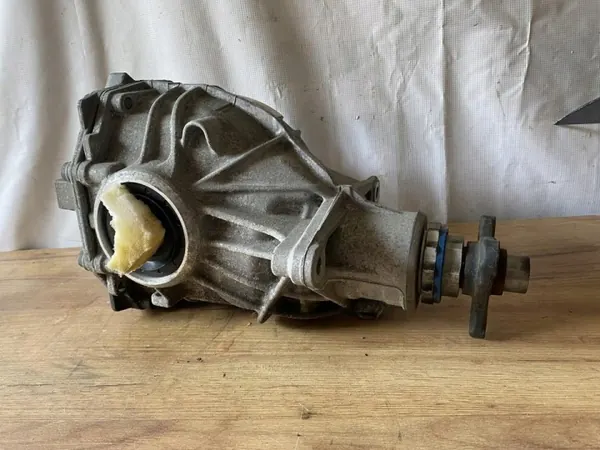 BMW Hinterachsdifferential OEM 8647923 - Gebraucht image 5
