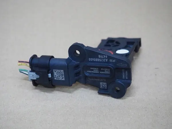 Luftmassenmesser Alfa Romeo Stelvio 2.2 MJT image 3