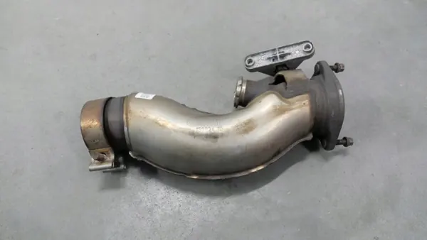 BMW X5 F15 X6 F16 Etupää pakoputki OEM 8517202 image 2