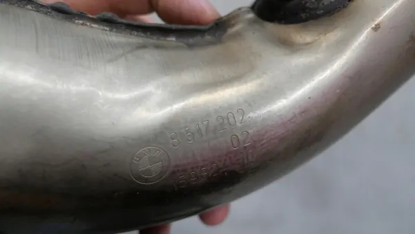 BMW X5 F15 X6 F16 Etupää pakoputki OEM 8517202 image 3