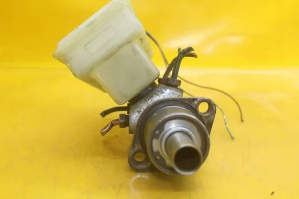 OEM 701611303 Bomba de Freno Depósito VW Transporter image 8