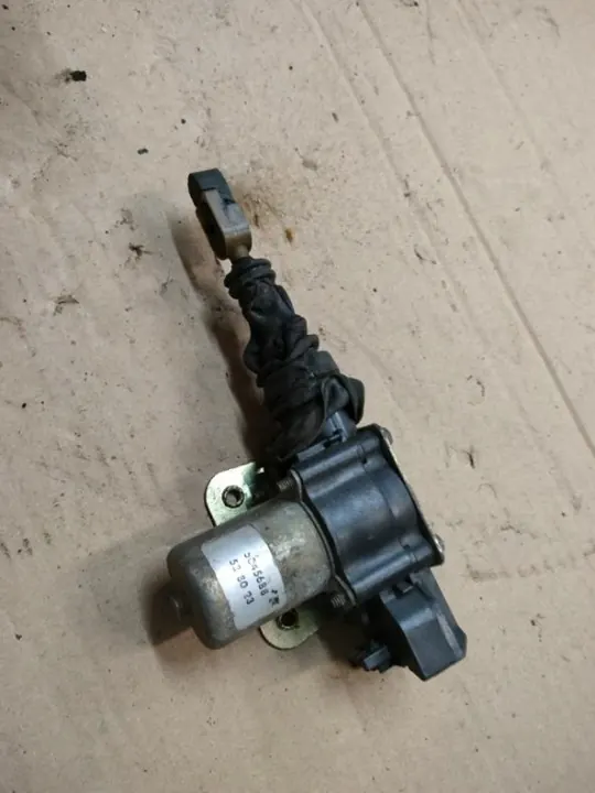 Opel Ascona C Zentralverriegelungsaktuator rechts OEM 5045688 image 2