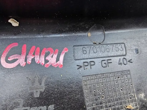Maserati Ghibli kupéfilterhölje OEM 0000 image 3