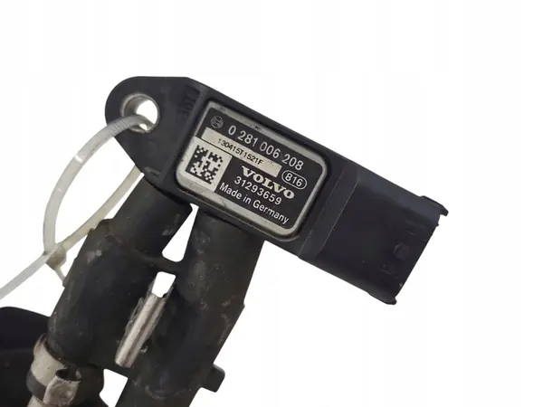 MAP Sensor VOLVO V40 CROSS COUNTRY 2.0L diesel 2015 OEM image 4