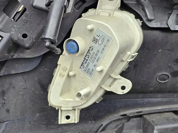 Pare-chocs avant Volvo V40 Cross Country 2012-2017 MCA2711 image 10