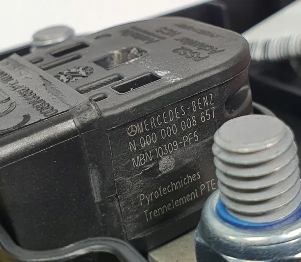 Mercedes A0005407712 Batterisäkerhetssäkring - Begagnad image 6