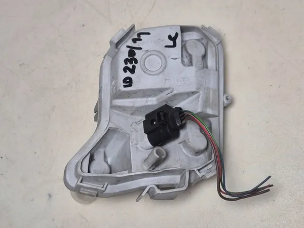 Inserto de lâmpada traseira esquerda Audi A4 B7 484061L image 2