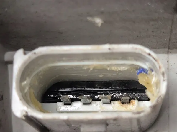 Inserto de lâmpada traseira esquerda Audi A4 B7 484061L image 3