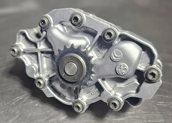 Ölpumpe Ford Kuga OEM 9807727980 2.0 TDCi Diesel image 2