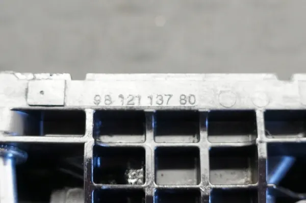 Peugeot OE 9812113780 Thermostatbehuizing image 6