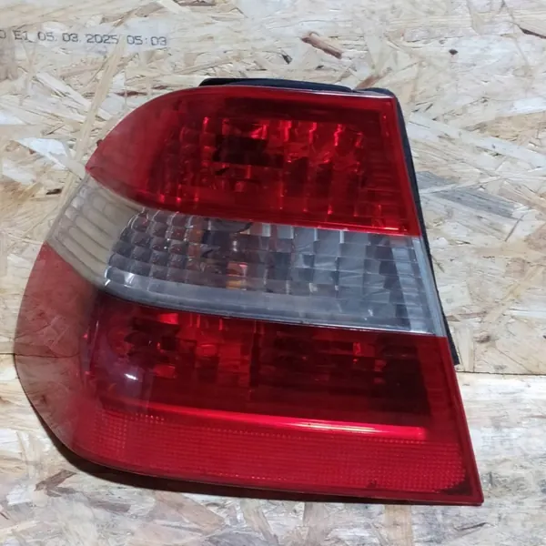BMW E46 Rechte Heckleuchte OEM 694653601 image 10