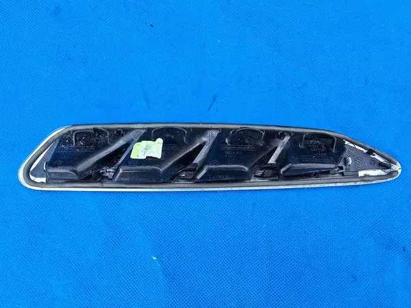 Couvercle d'entrée d'air d'aile droite BMW G01 G02 7418606 image 4