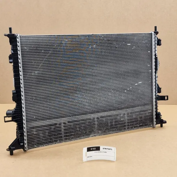 Radiateur d'eau Ford Focus MK4 OEM 2210505 Occasion image 6