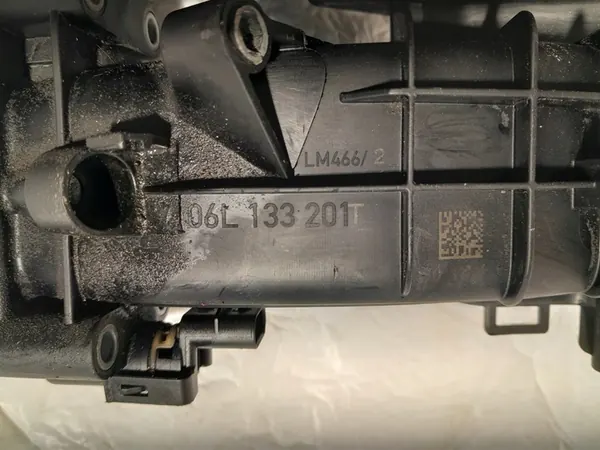 VW AUDI 2.0TFSI Ansaugkrümmer 06L133201T image 6
