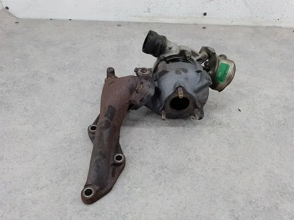 Turbo con Colector Toyota Yaris II 1.4 D4D image 3