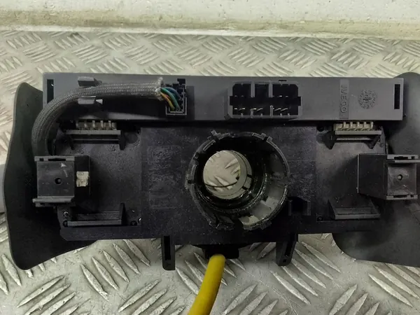 Gecombineerde Schakelaar IVECO DAILY III Lift 06-14 OEM 69500207 image 4