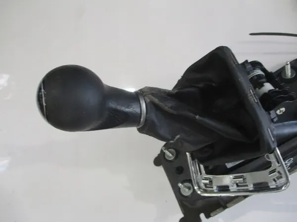 Gear Shift Lever Module Set Skoda Rapid 13- OEM 5JA711049A image 3