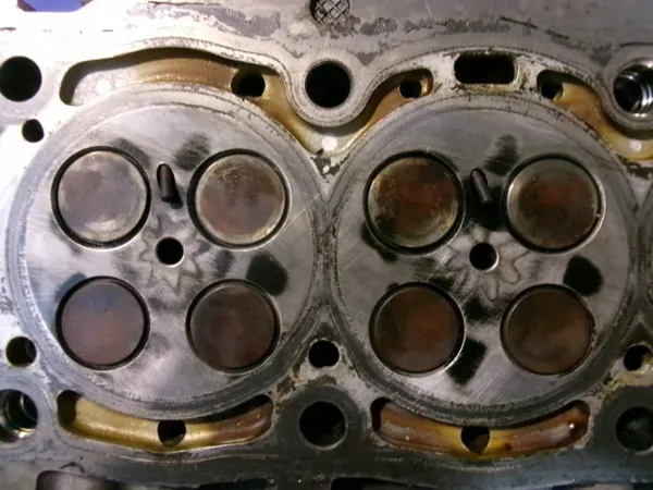Culata Peugeot 807 OEM 9688418110 - Usado image 7