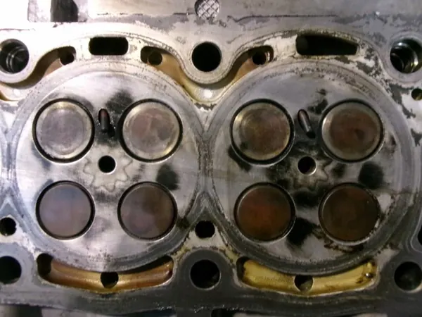 Culata Peugeot 807 OEM 9688418110 - Usado image 8