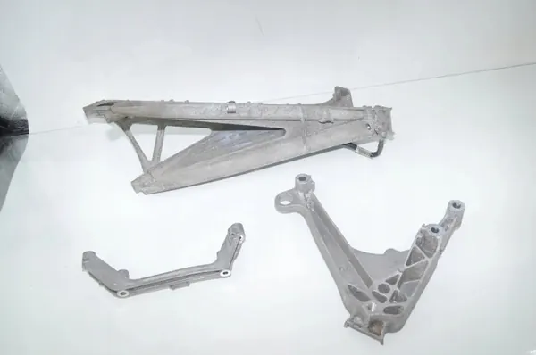 Support de boîte OEM 7626107 pour BMW i3 2020 image 3