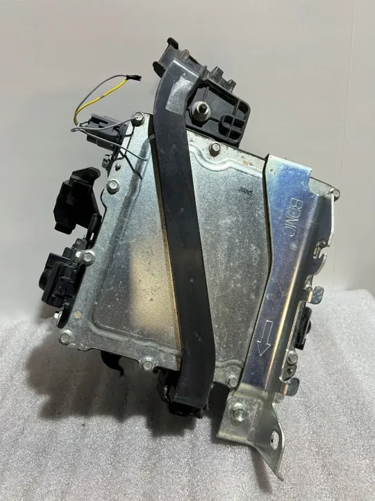 Mazda OE EWVCBHTJ223322 Spanningsomzetter Module image 7