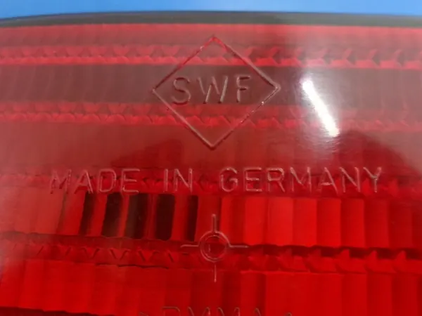 VW Passat B4 Kombi Luz Trasera Izquierda 3A9945111B image 3