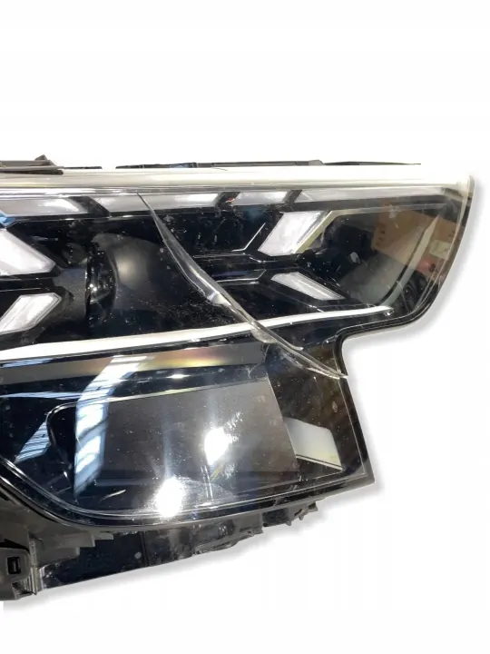 Luzes diurnas dianteiras OEM 4M8941086 para Audi Q8 image 3