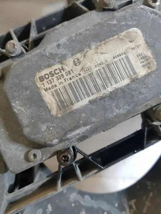 Ventilador de radiador Volvo usado OEM 0130303909 image 4