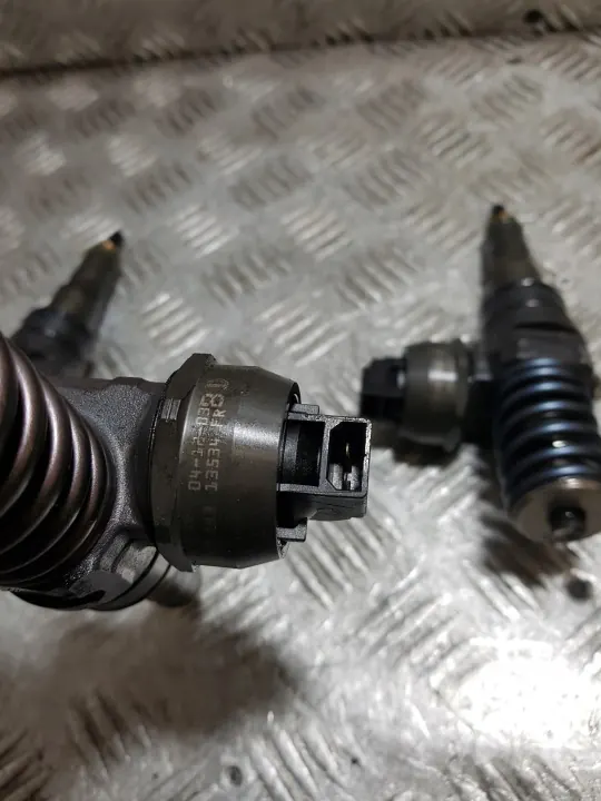Inyector OEM 038130073AK para VW Sharan 1.9 TDI image 3