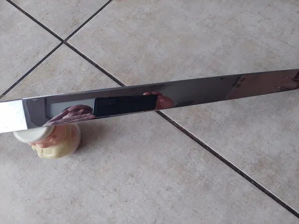 Moldura Cromada Porta-Malas - Mercedes E-Class W207 Coupe - OEM image 6