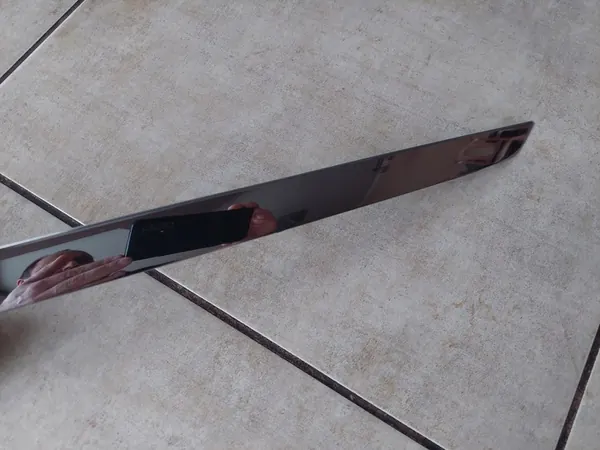 Moldura Cromada Porta-Malas - Mercedes E-Class W207 Coupe - OEM image 7