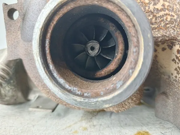 Turbocompresor con colector OEM 55211063 773720-1 image 4