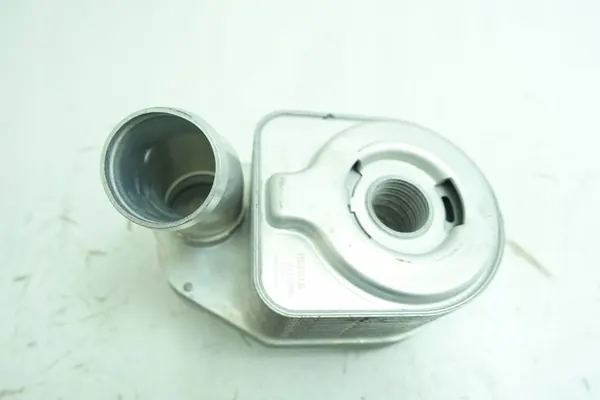 Mahle CLC 203 000S Radiador de óleo image 3