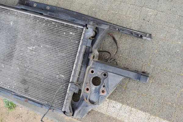 Radiador AUDI A6 C5 2.5 TDI 4B0121251AK image 6