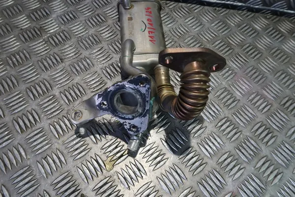 EGR Pakokaasunjäähdytin 1.5 DCI Renault Kadjar 147357324R image 4