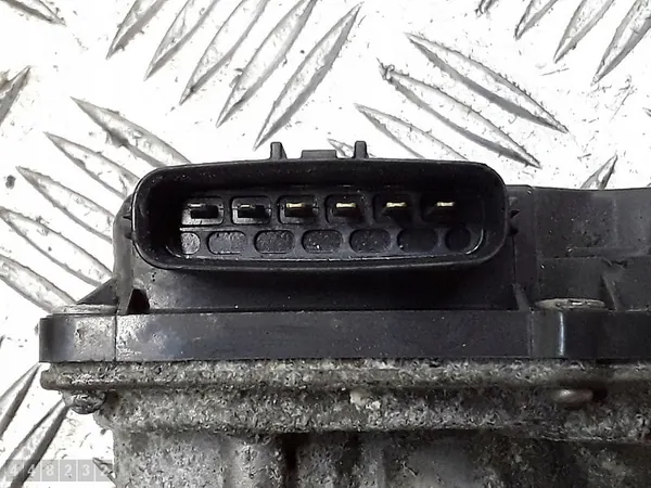 Throttle Body Hyundai Ix35 2013 1600 bensin 351002b300 image 3