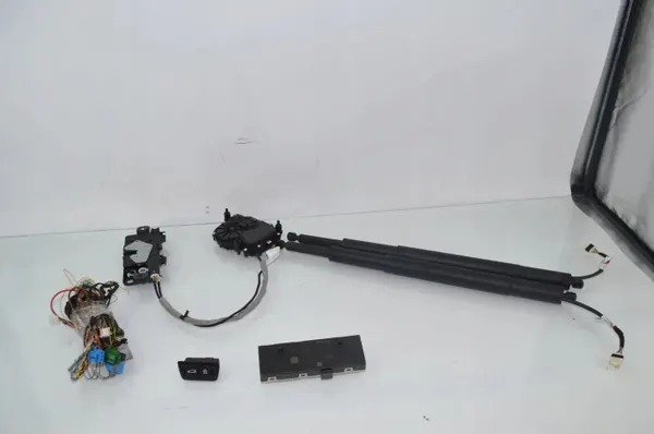 Kit d'Ouverture Automatique de Coffre BMW OEM 34230831 image 2