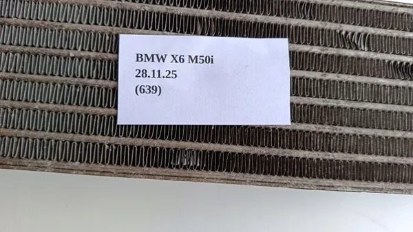 Refroidisseur d'huile OEM 8697884 pour BMW X5 X6 X7 image 4