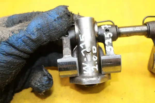 Mercedes-Benz Tryckstänger OEM 619.913 - Begagnad image 5