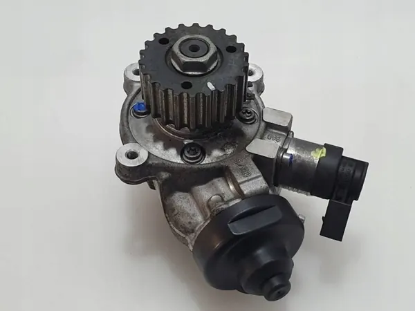 Polttoaineen ruiskupumppu OEM 04L130755D Audi A3 S3 image 3